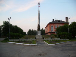 Площадь Победы. Памятник советским солдатам, погибшим в годы Великой Отечественной войны 1941-1945 гг.